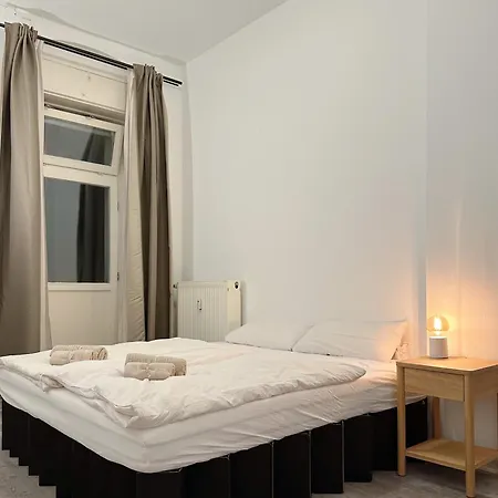 Apartment In Shared In Berlin-kreuzberg *