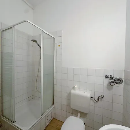 Apartment In Shared In Berlin-kreuzberg